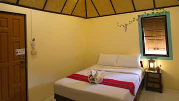 Single Cottage | Escrivaninha, camas extras/dobráveis (sobretaxa), Wi-Fi de cortesia