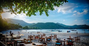 Breakfast, lunch and dinner served - Havana Beach Resort (Ko Pha-ngan)