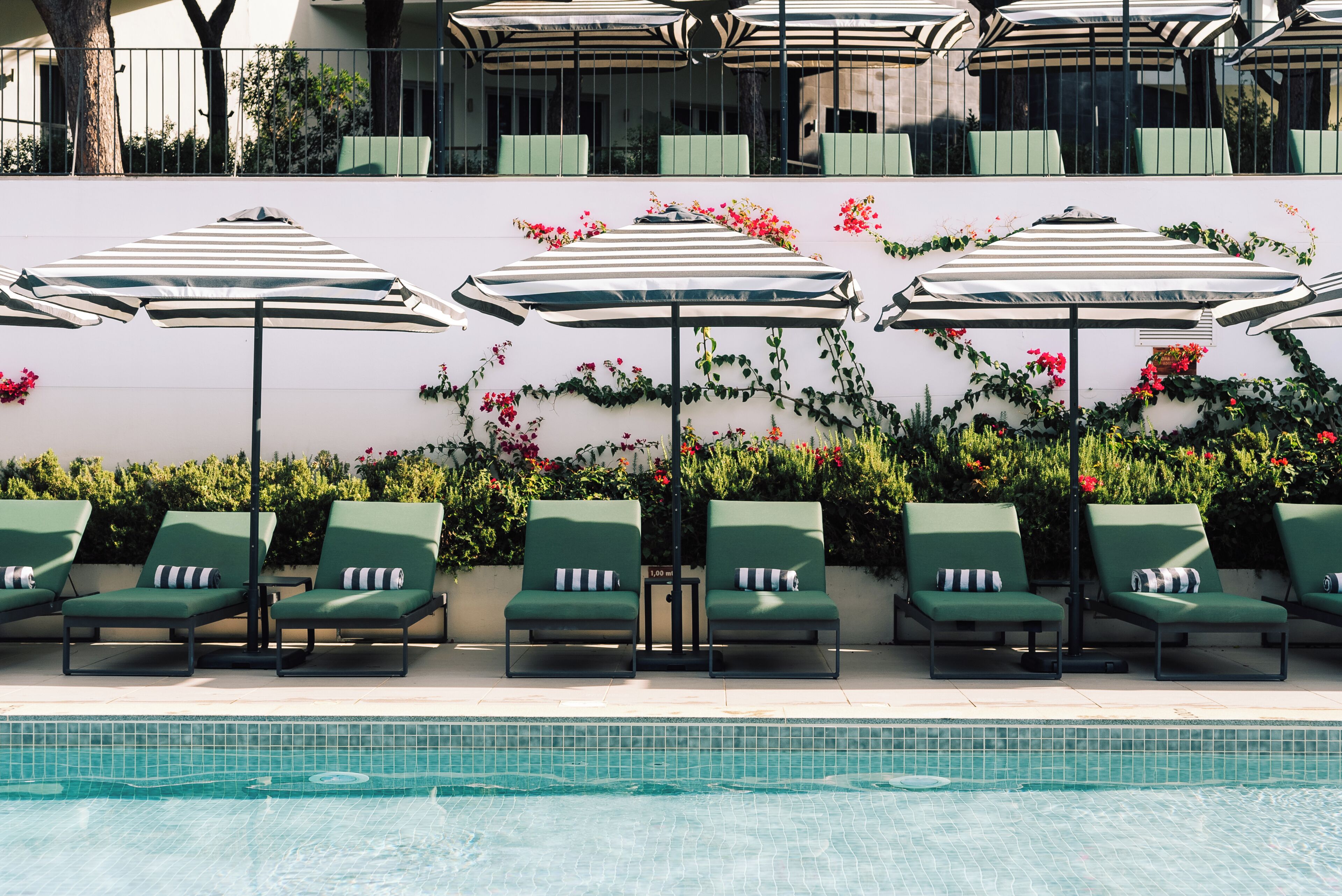 Outdoor pool, pool loungers
