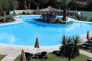 Outdoor pool - Pegasus Hotel (Corfu)