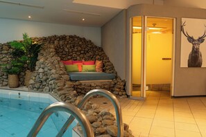Indoor pool - Hotel Zum Hirschen (Zell am See)