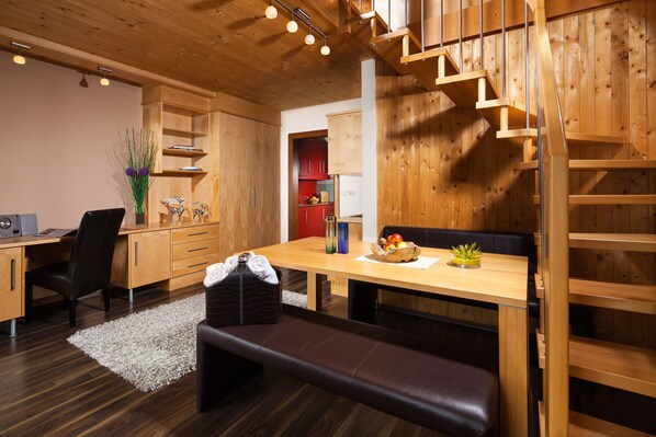 Deluxe Apartment