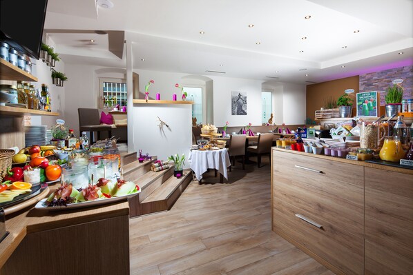 Daily buffet breakfast (EUR 20 per person)
