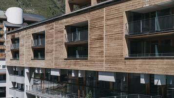 Indoor pool, outdoor pool, sun loungers