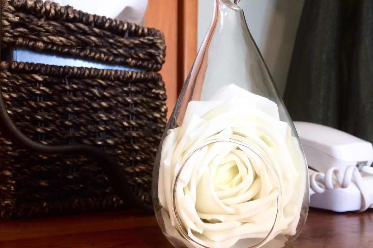 Zimmer | Hochwertige Bettwaren, Pillowtop-Betten, Zimmersafe