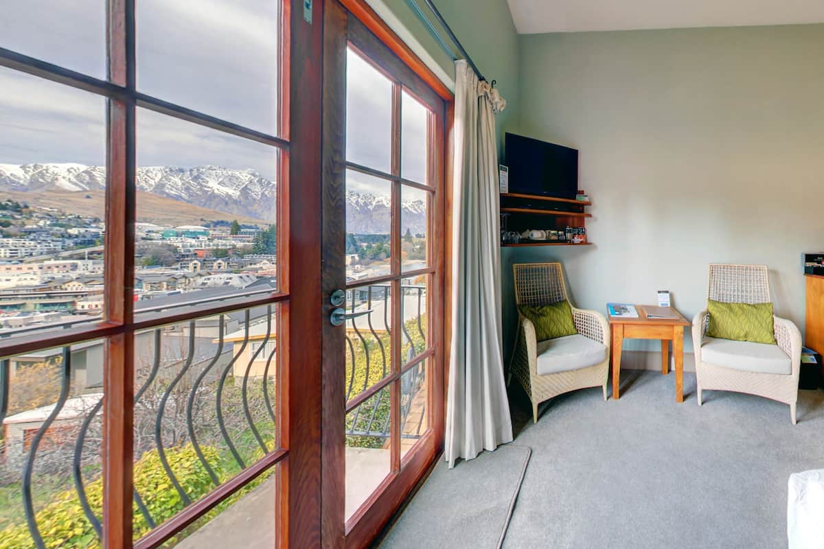 Superior-Zimmer | Hochwertige Bettwaren, Pillowtop-Betten, Zimmersafe