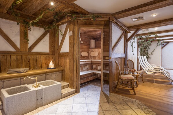 Sauna, steam room - Garni Das SONNALP (Eben am Achensee)