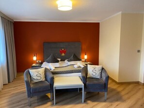 Deluxe Double Room, Balcony, Mountain View