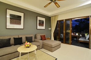 Quarter Grand Deluxe | Living area