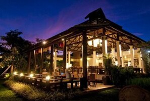 Lounge - The Quarter Hotel (Pai)