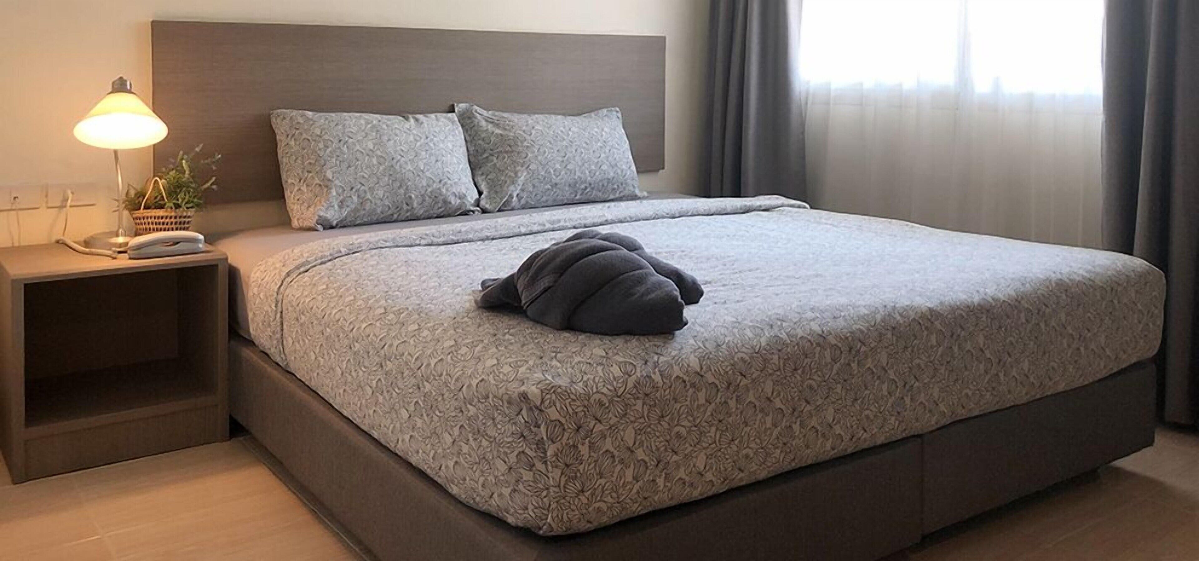 In-room safe, desk, free WiFi, bed sheets