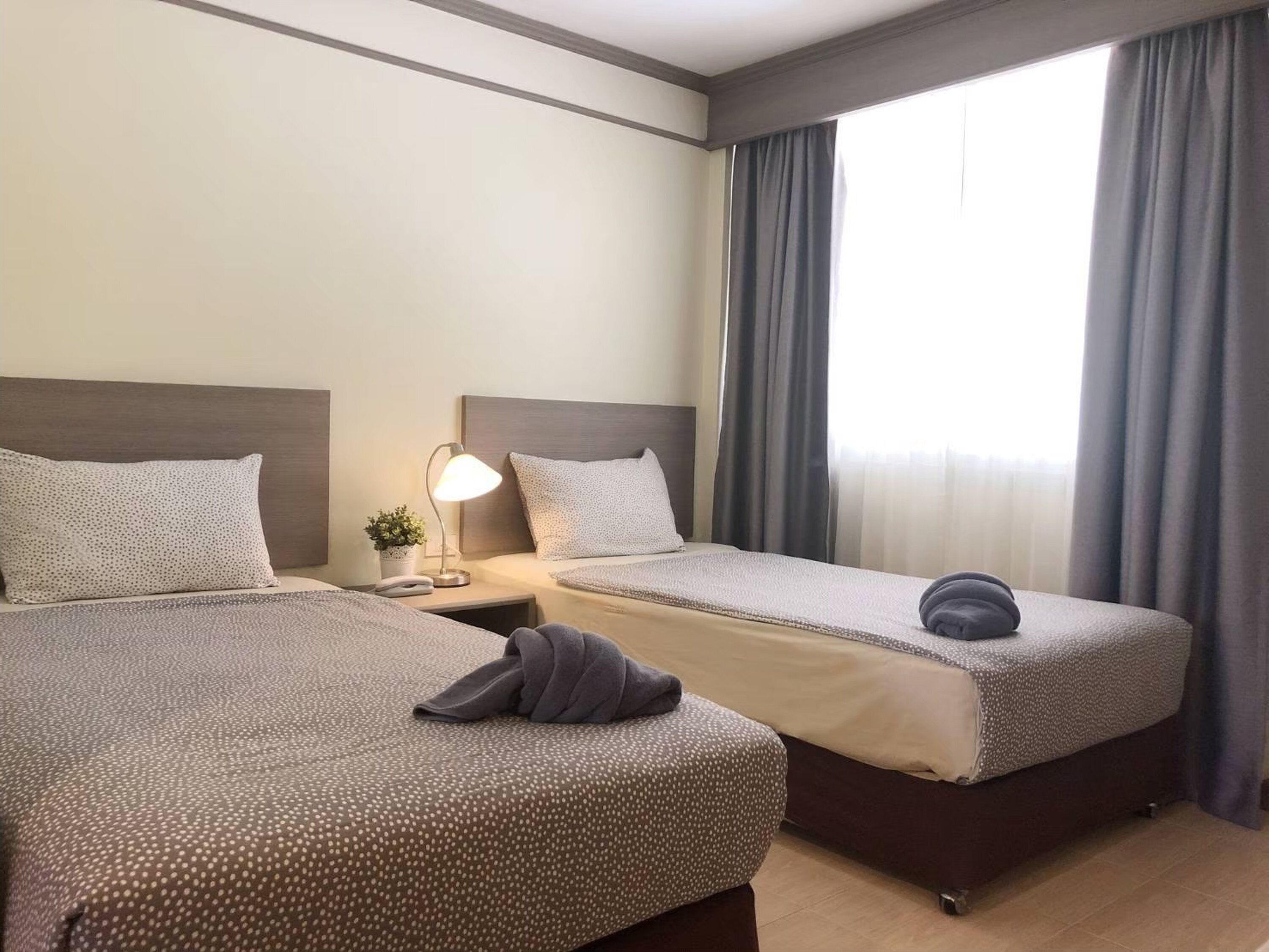 Superior Twin | In-room safe, desk, free WiFi, bed sheets