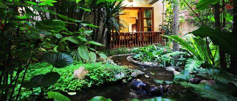 Suite, 2 camere da letto, idromassaggio | Vista dalla struttura