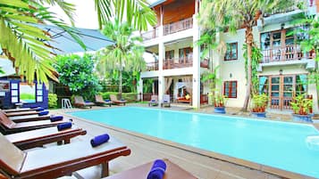 2 outdoor pools, pool umbrellas, pool loungers