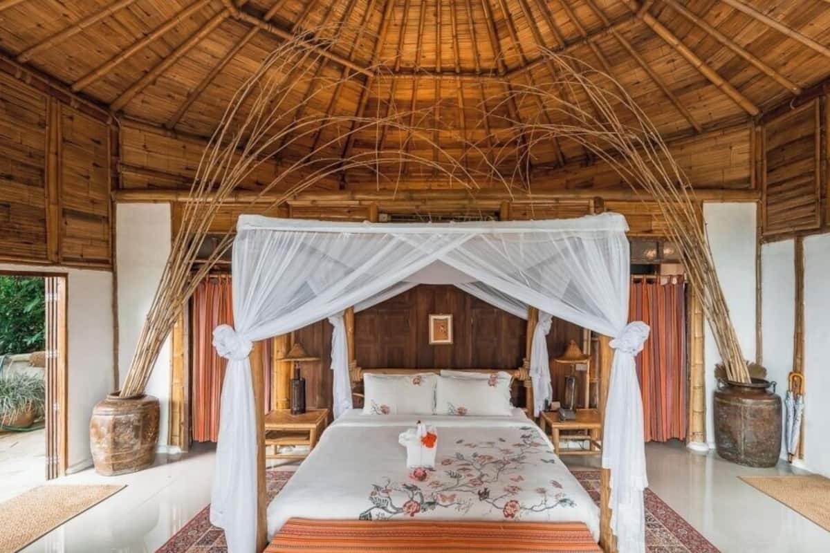 Grand Pool Villa | 1 bedroom, in-room safe, desk, blackout drapes