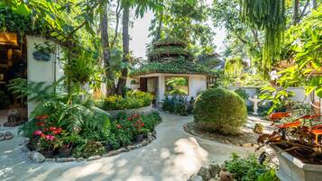 Couples treatment room(s), sauna, body treatments, hydrotherapy