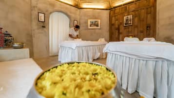 Salas de tratamiento para parejas, sauna y tratamientos corporales