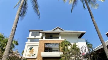 บริเวณภายนอก