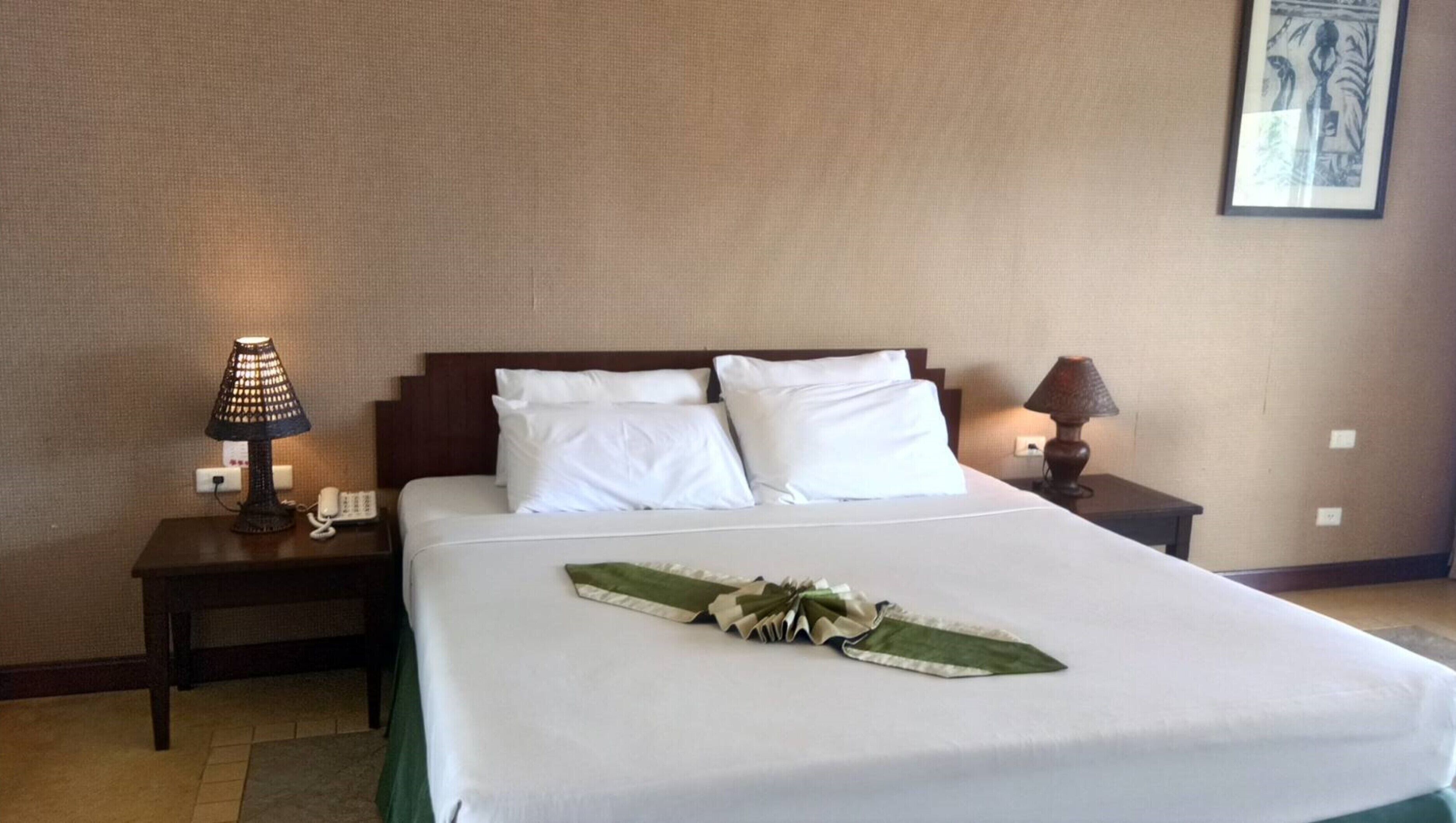 deluxe seaview room | minibar, desk, free wifi