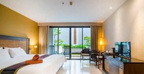 Chambre Double Deluxe, 1 très grand lit | Coffres-forts dans les chambres, Wi-Fi gratuit, draps fournis