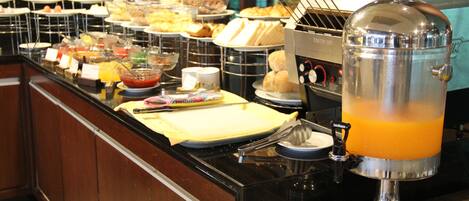 Daily buffet breakfast (THB 300 per person)
