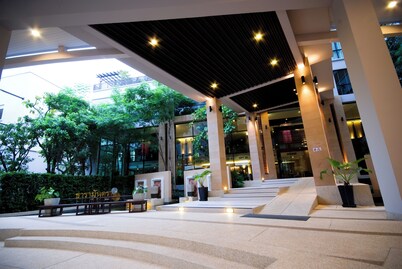 Tara Mantra Cha Am Resort