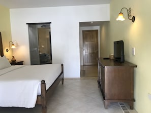 Premium Double Room, 1 Bedroom, Garden View | Minibar, individually decorated, individually furnished, desk - Ao Nang Colors Hotel - Aonang Beach (Krabi)
