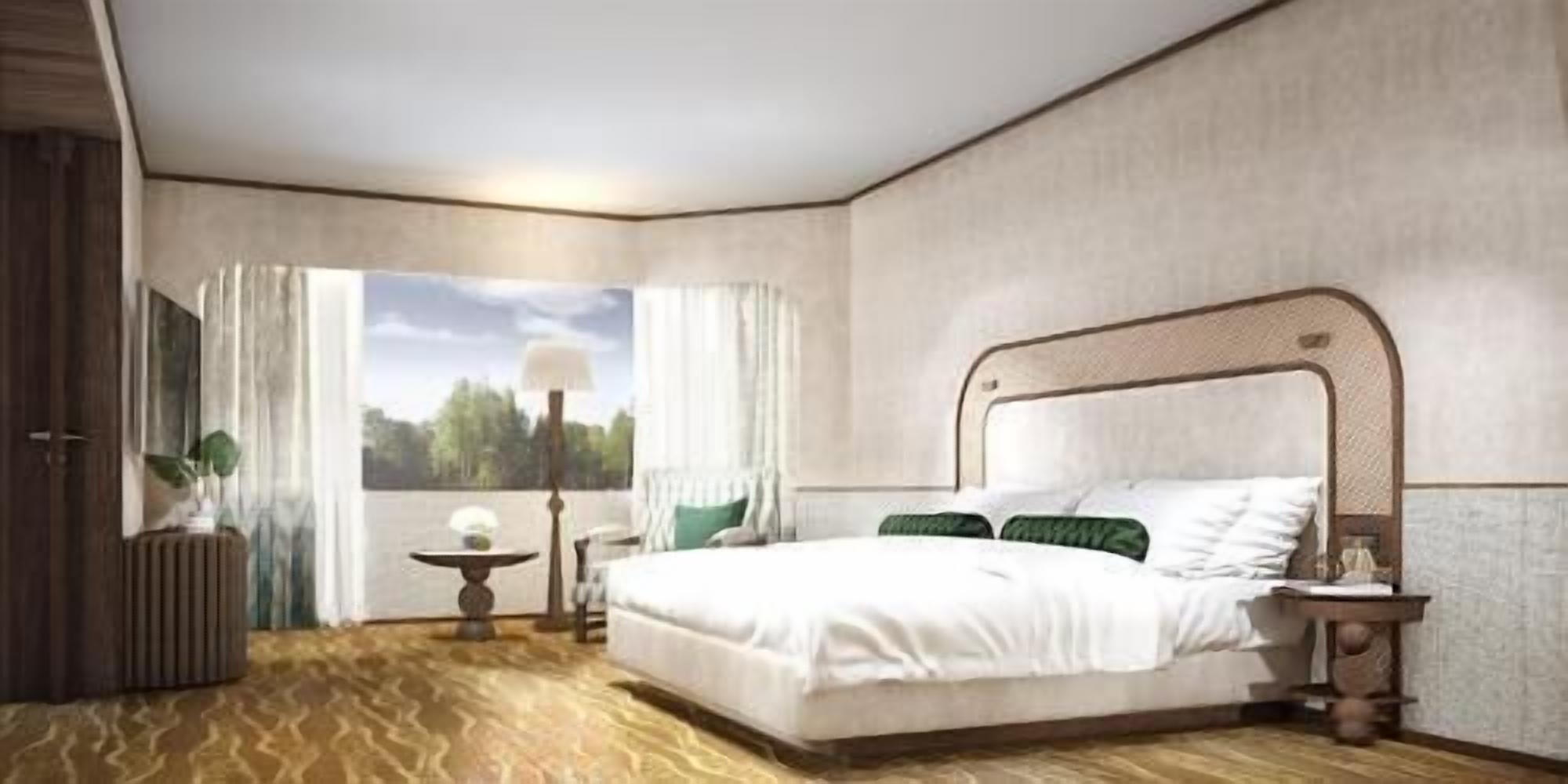 Minibar, in-room safe, desk, iron/ironing board