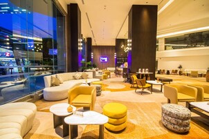 Sala de estar en el lobby