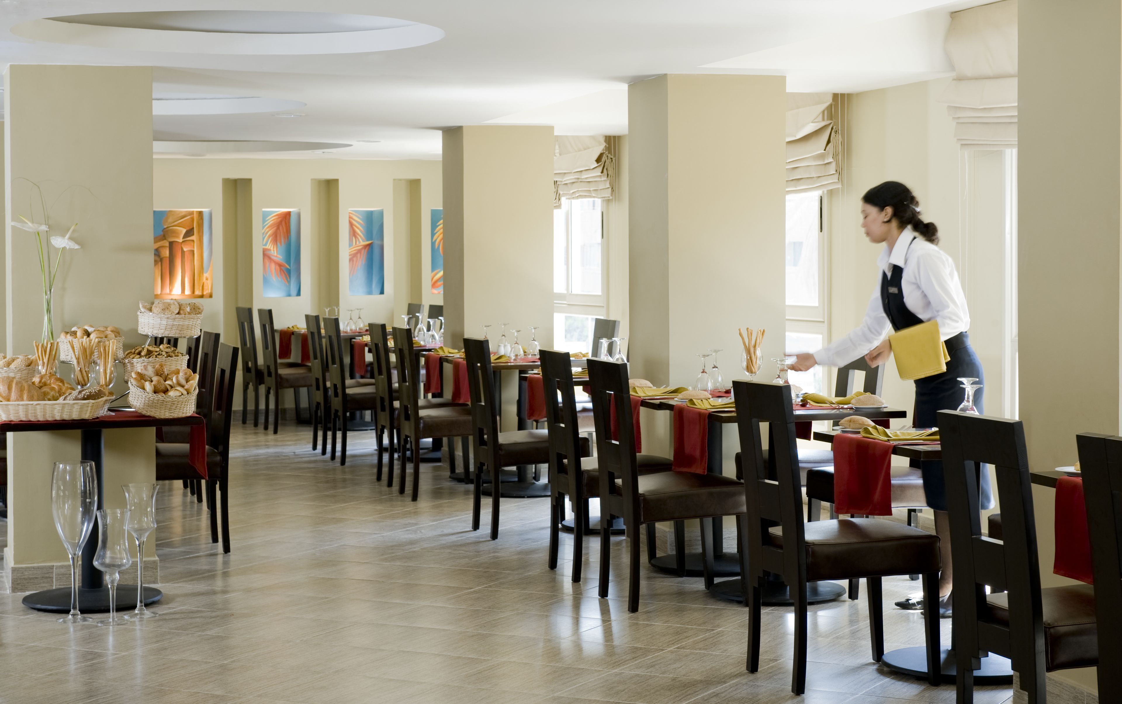 Frukostbuffé varje dag (EUR 10 per person)