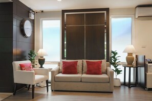 Lobby sitting area - iCheck inn Residence soi 2 (Bangkok)