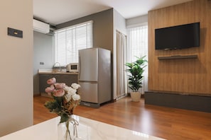 Standaard kamer | Woonruimte | Flatscreentelevisie