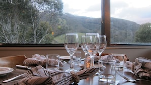 Breakfast and dinner served - The Denman Hotel (Thredbo)