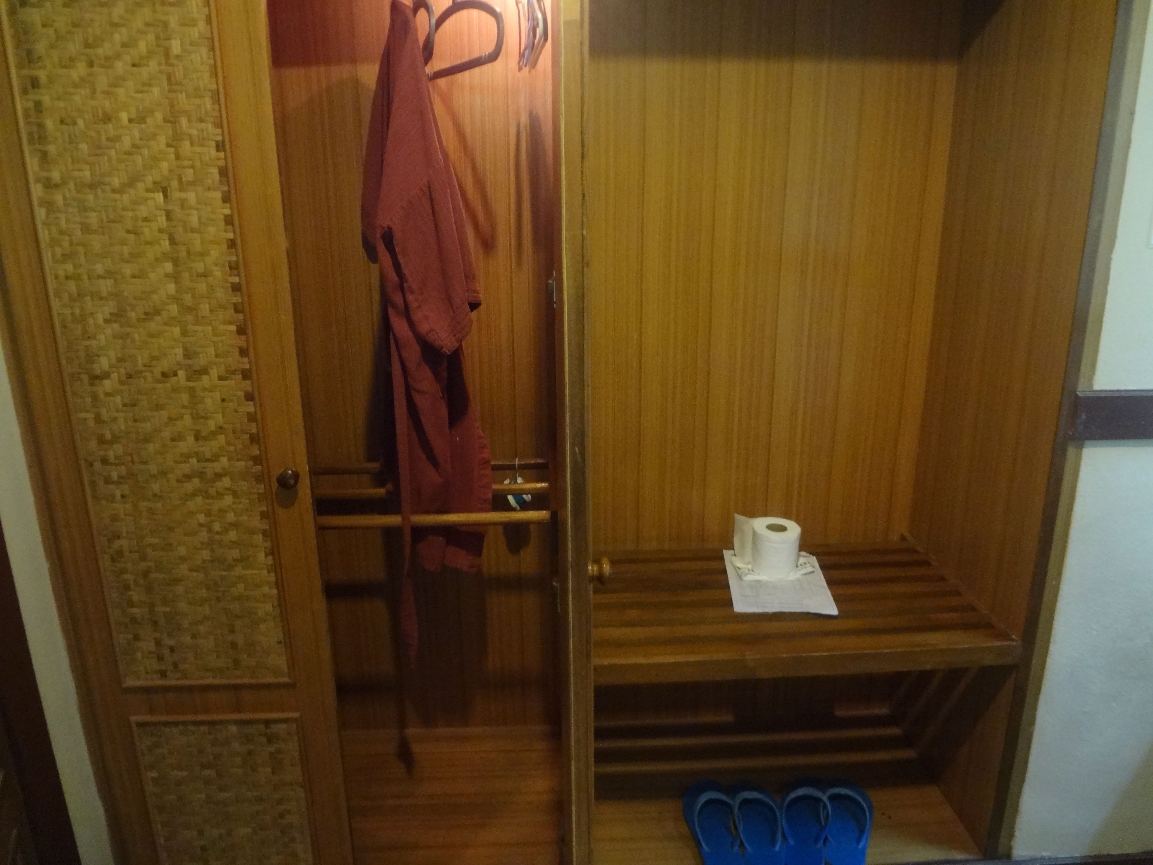 suite creek view | room amenity