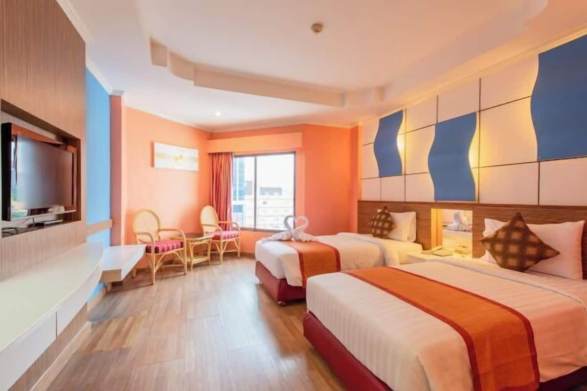 In-room safe, desk, rollaway beds (surcharge), WiFi (free)