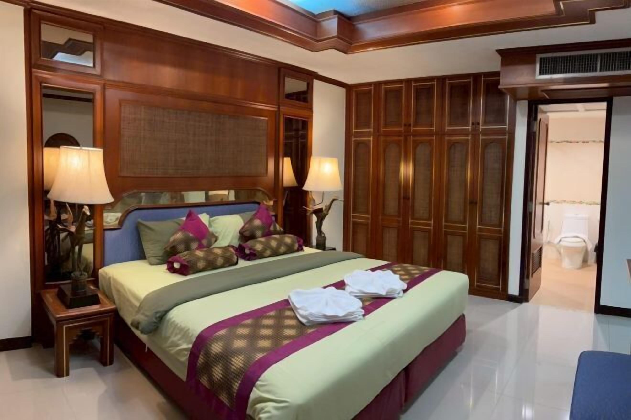 Coffres-forts dans les chambres, bureau, chambres insonorisées