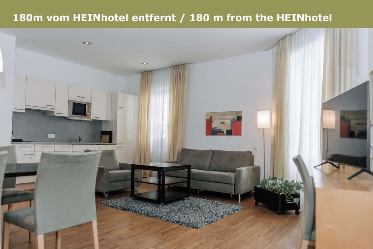 Appartement familial (XL) | Coffre-fort, bureau, espace de travail pour ordinateurs portables