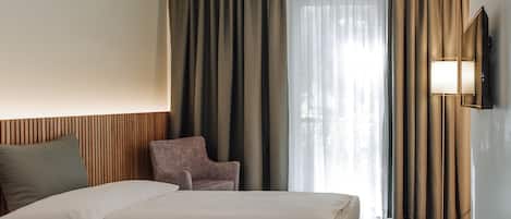 Quarto solteiro conforto | 1 quarto, cofres nos quartos, escrivaninha