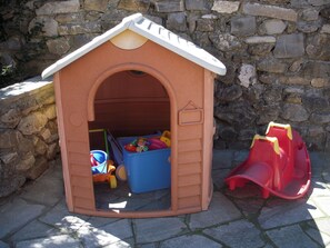 Children's play area - outdoor
