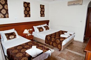 Desk, rollaway beds, free WiFi