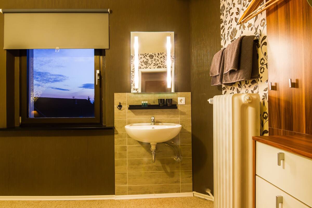 egyptian cotton sheets, pillow-top beds, free wifi, bed sheets