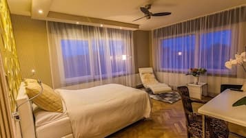 1 chambre, draps en coton égyptien, surmatelas, Wi-Fi gratuit