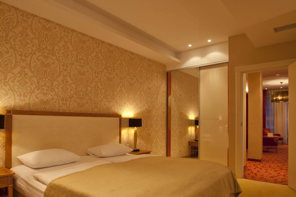 minibar, in-room safe, desk, iron/ironing board