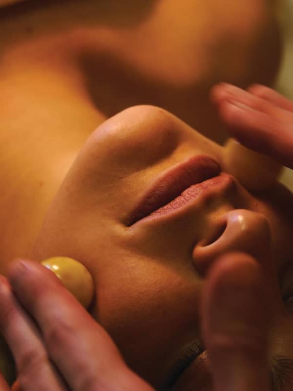 Sauna, hot tub, body treatments, hydrotherapy, aromatherapy
