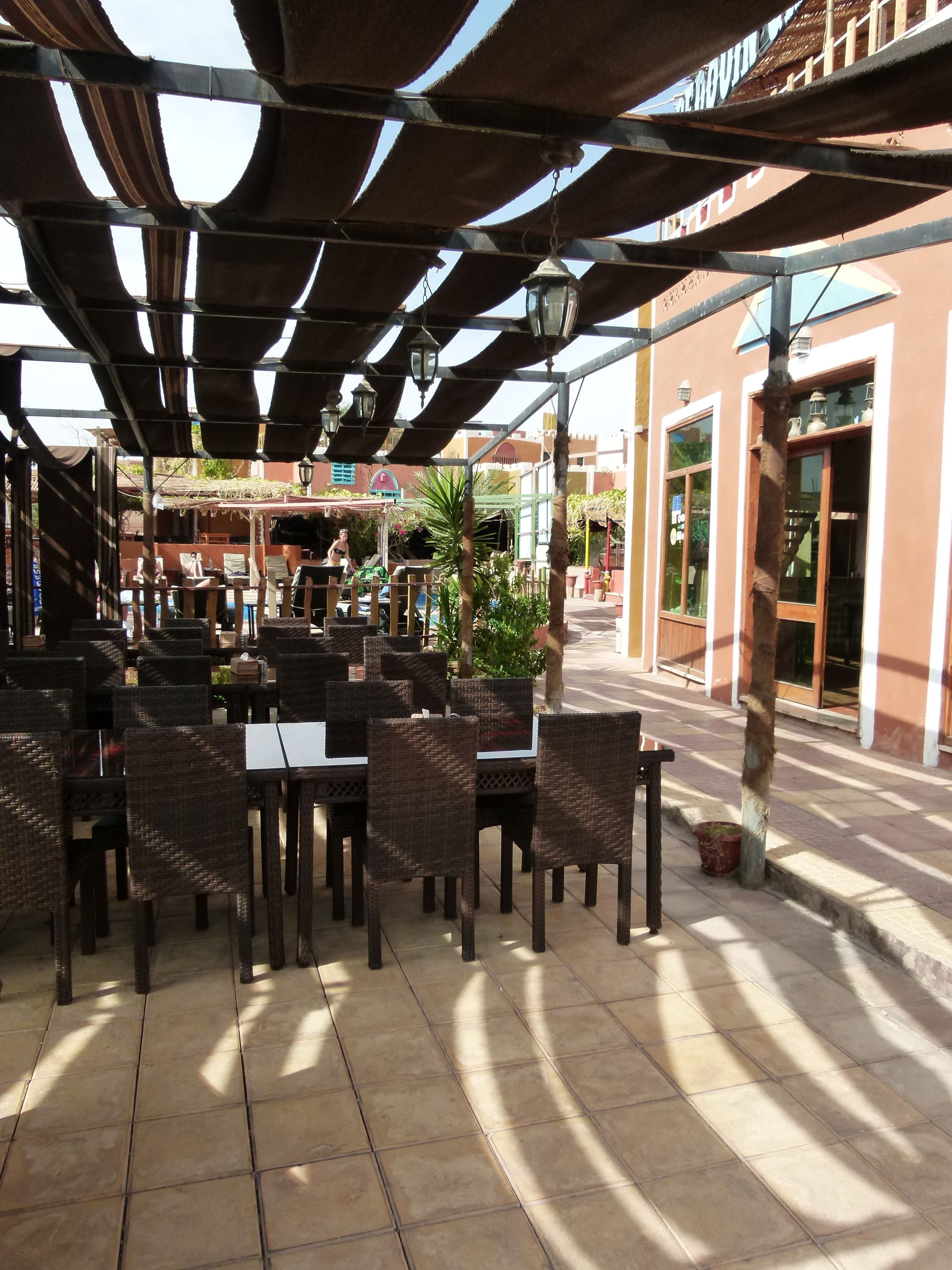 Breakfast, lunch and dinner served