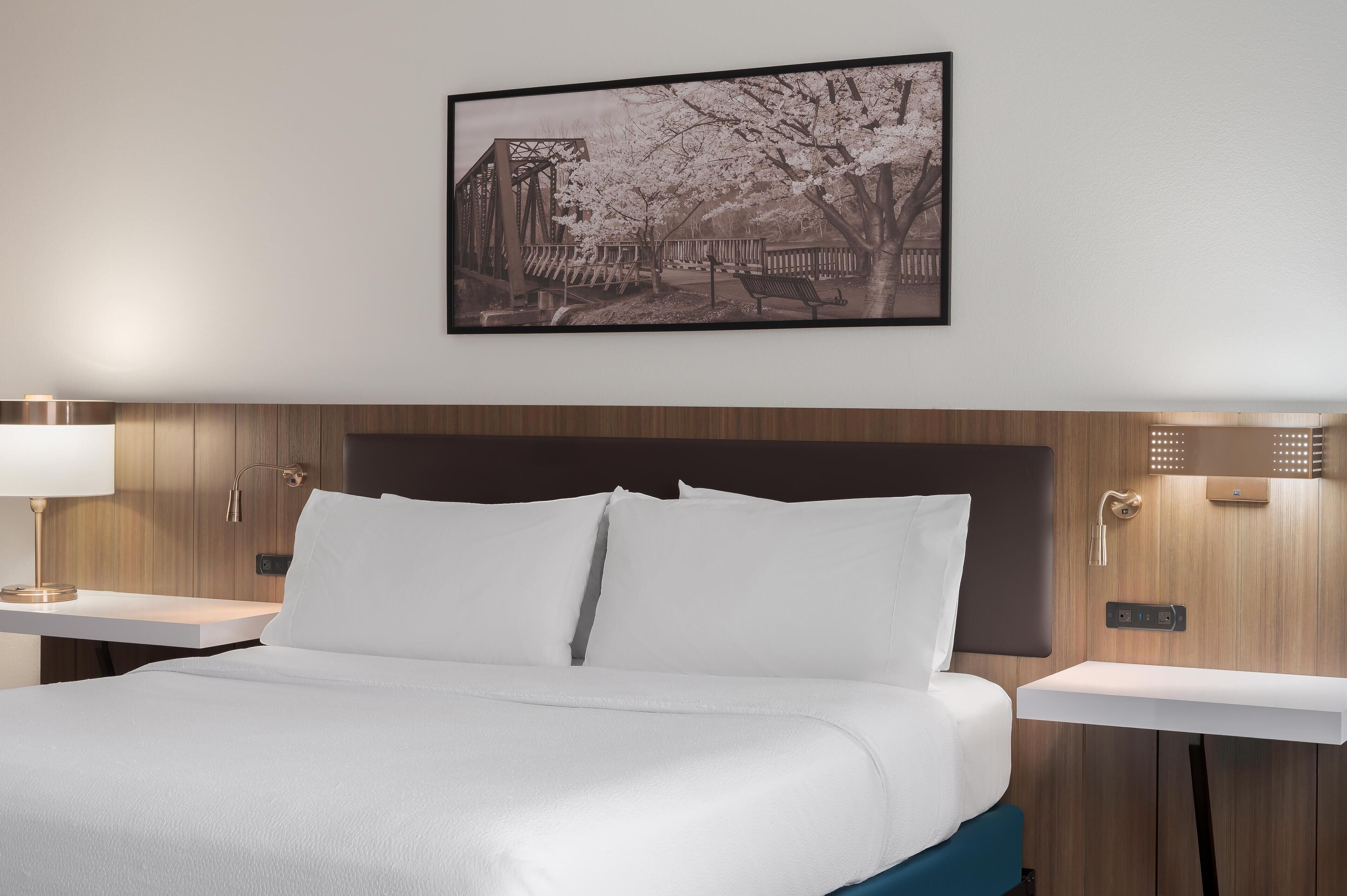 Huone, 1 suuri parisänky (Evolution) | Pimennysverhot, silitysrauta/-lauta, ilmaiset vauvansängyt