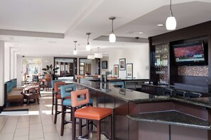 Breakfast and dinner served - Hilton Garden Inn Fargo (Fargo)