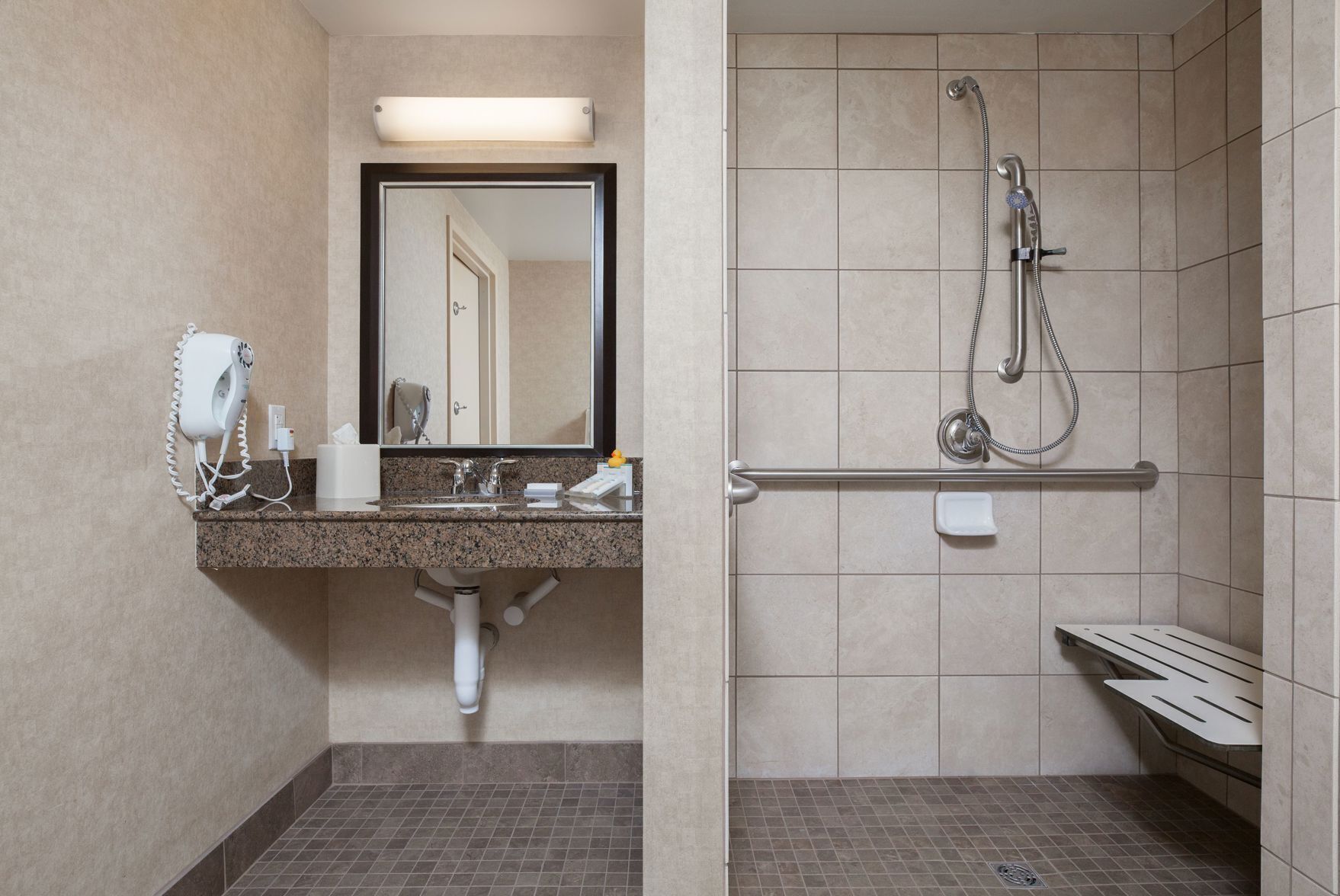 Bathroom | Combined shower/tub, designer toiletries, hair dryer, towels