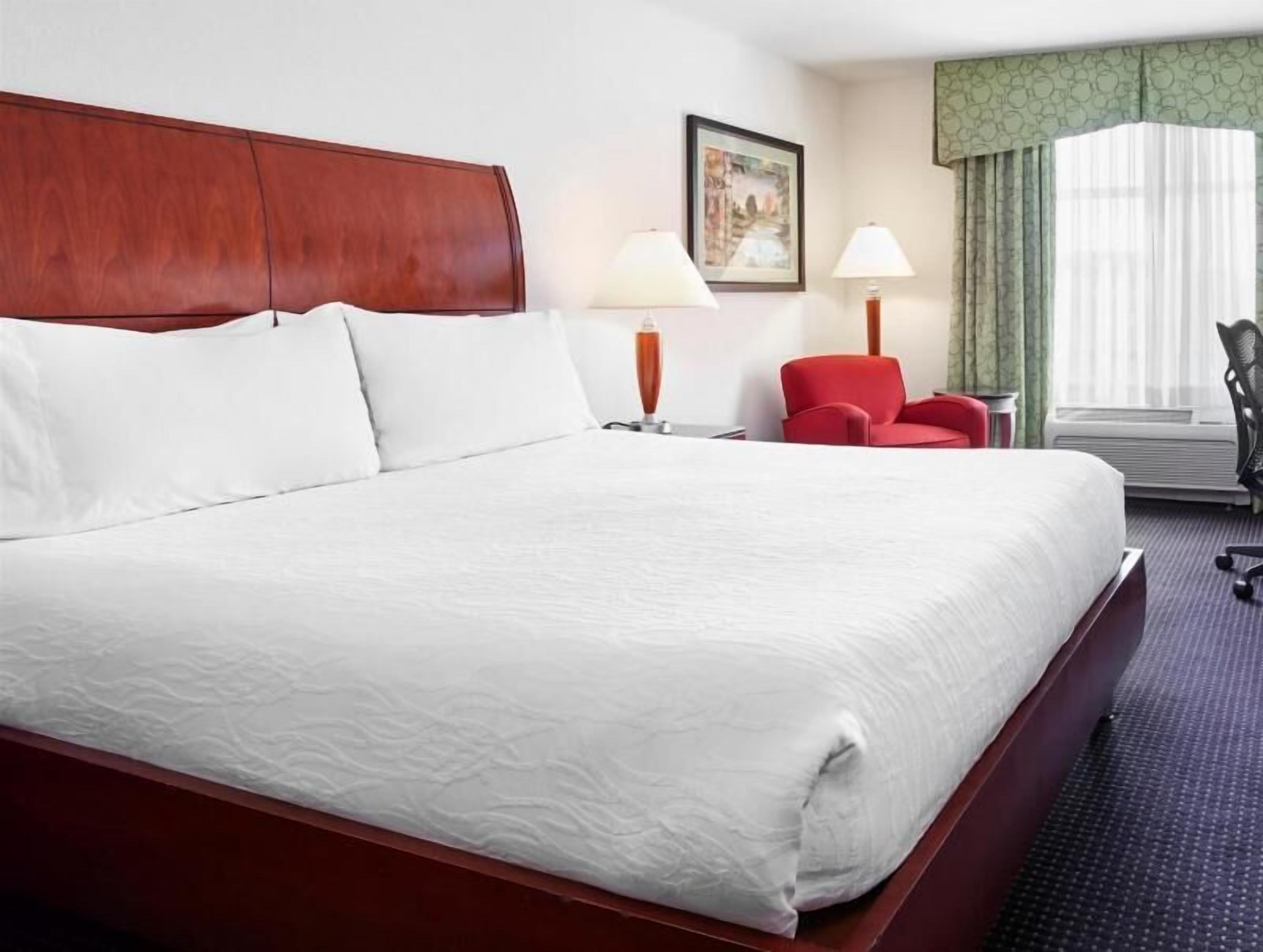 In-room safe, desk, iron/ironing board, free WiFi