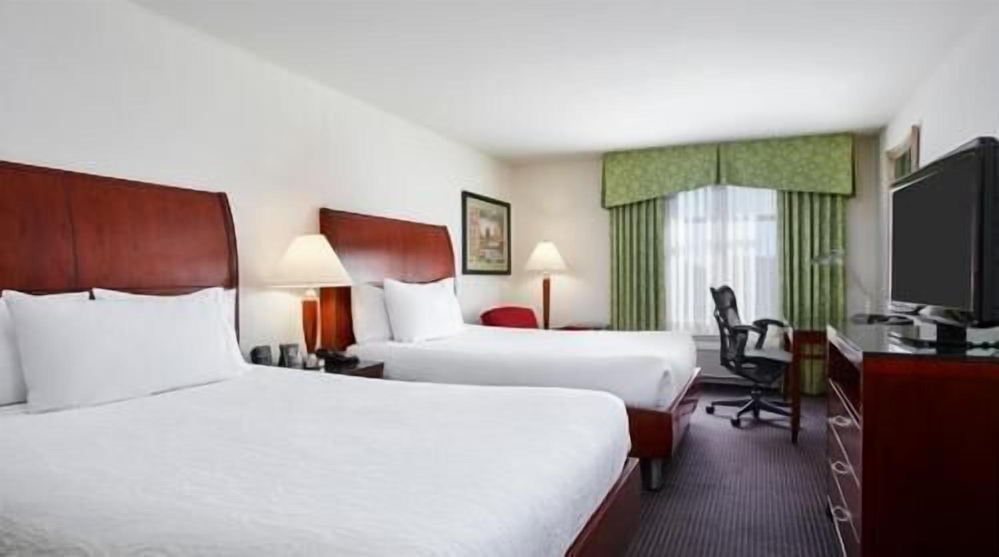 In-room safe, desk, iron/ironing board, free WiFi